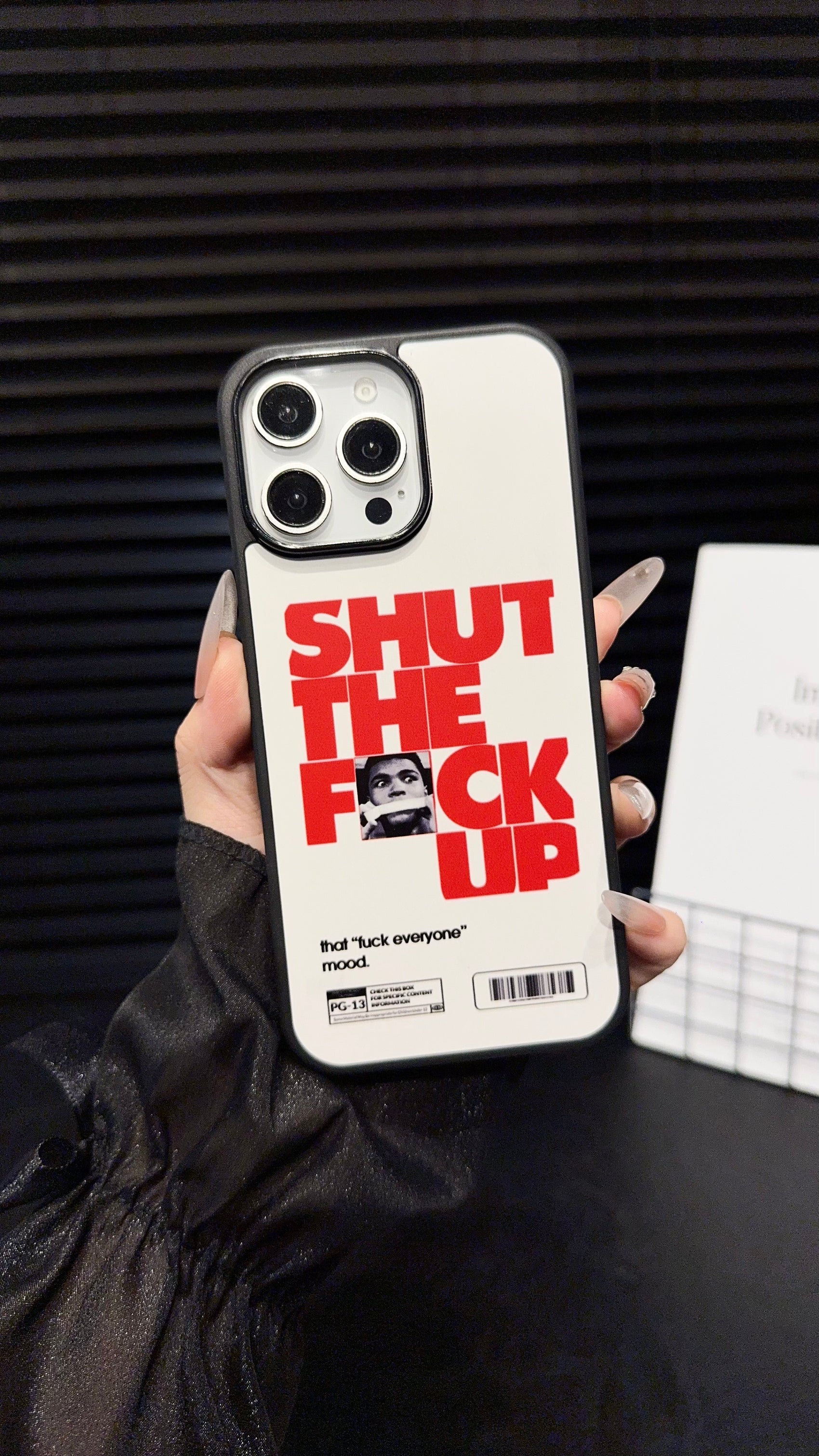 iPhone 17 Caseraves iPhone 17 Caseraves