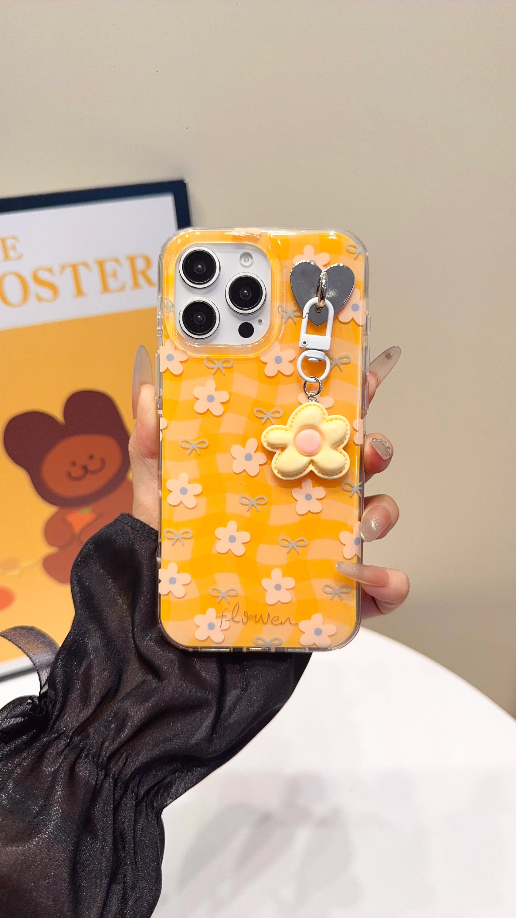 Yellow Daisy Charm Floral Case