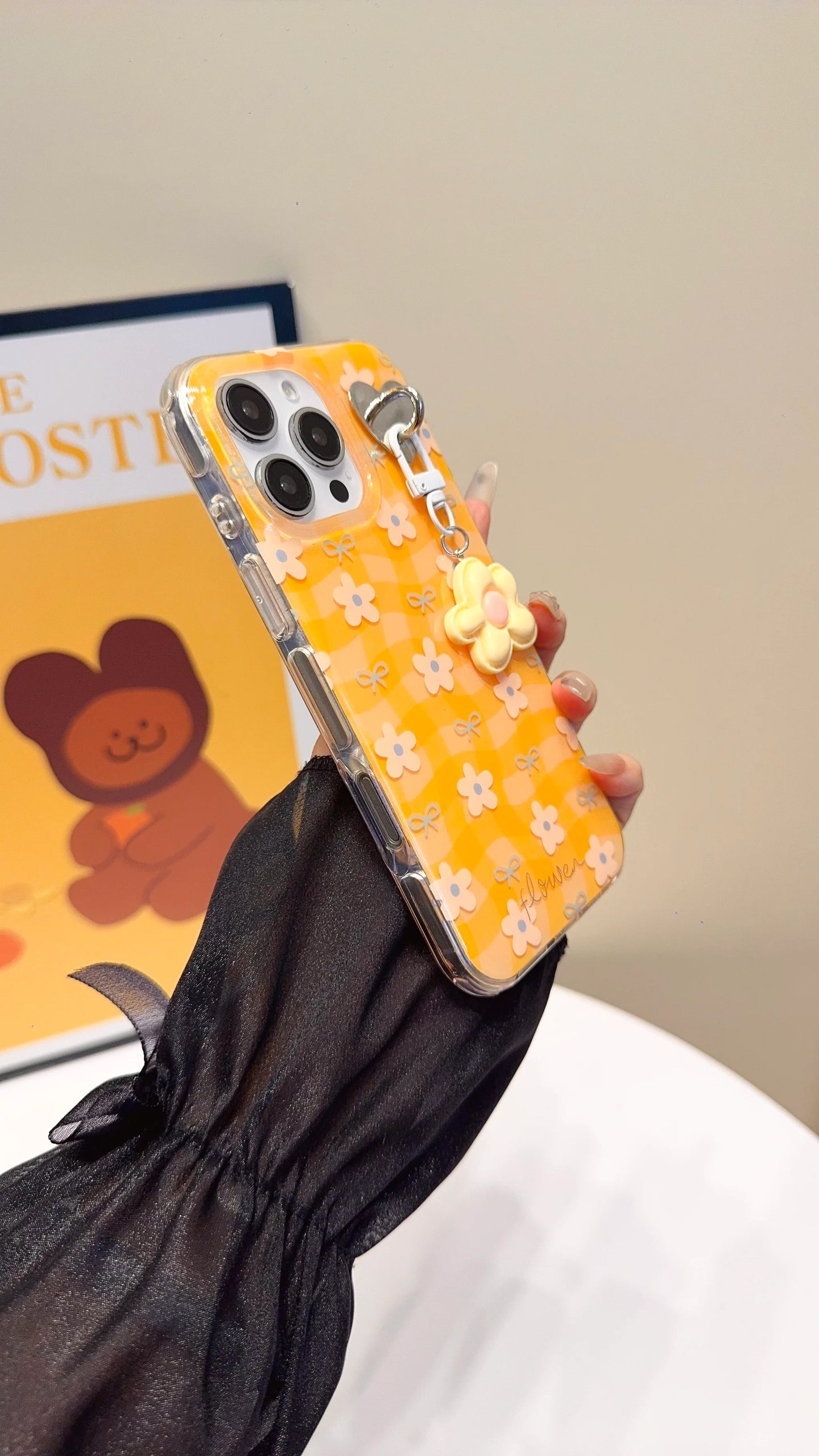 Yellow Daisy Charm Floral Case