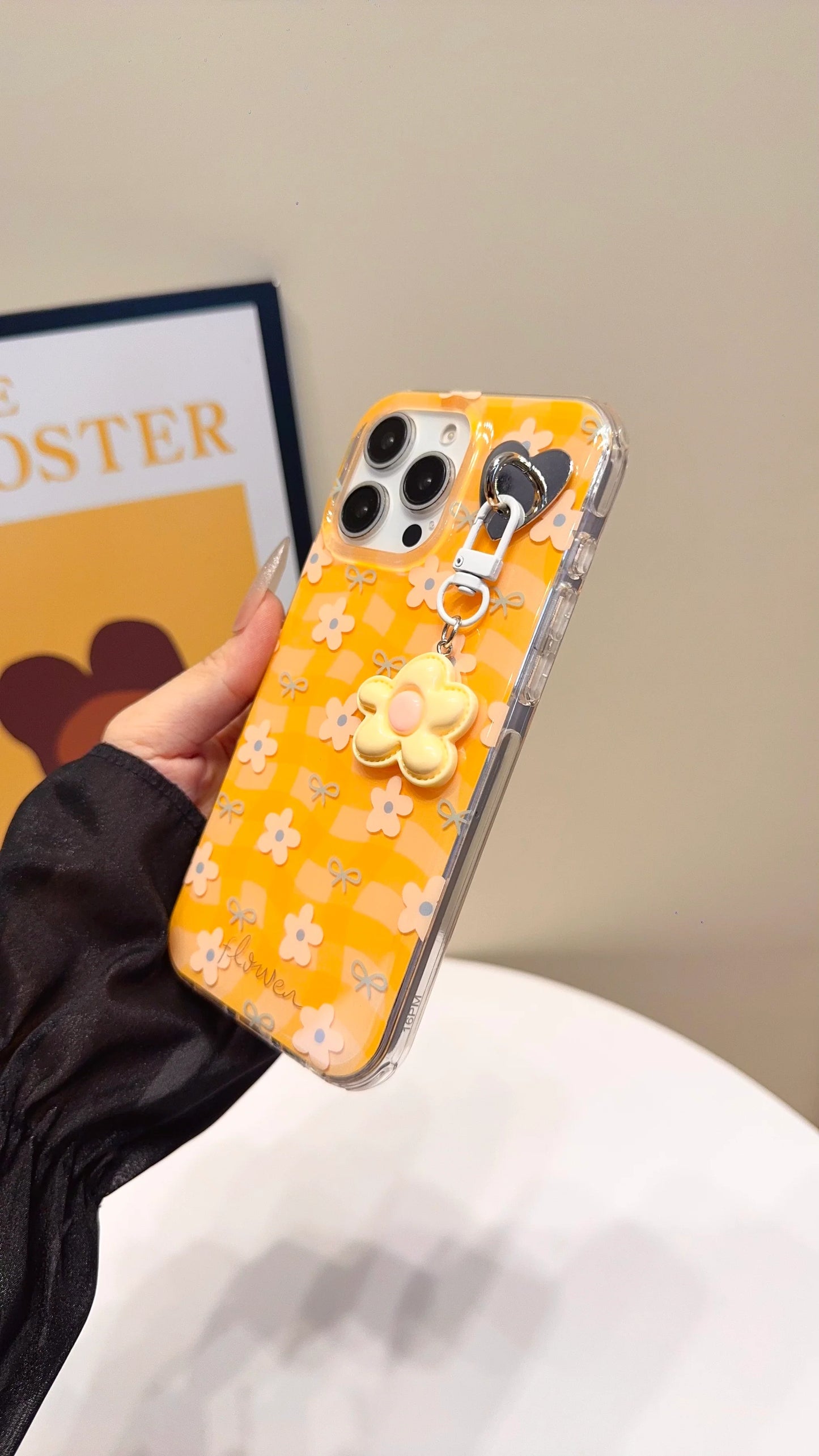 Yellow Daisy Charm Floral Case