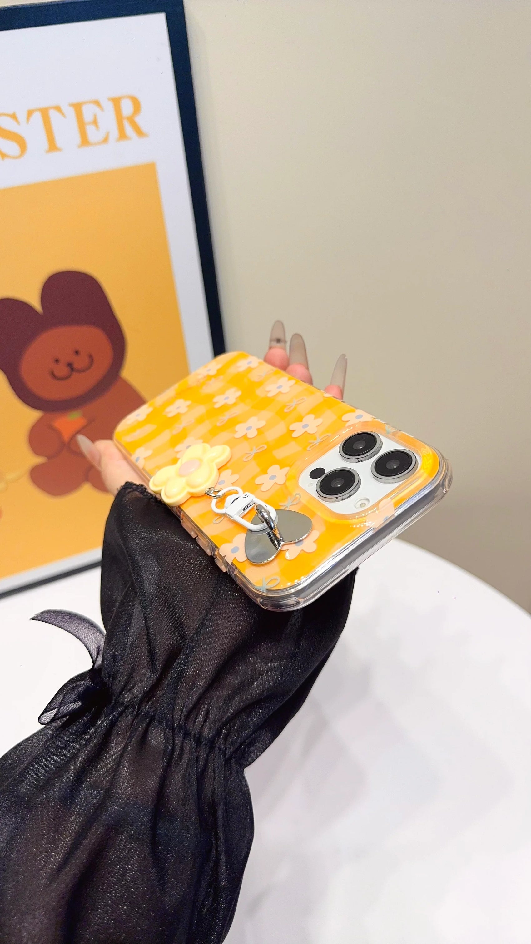 Yellow Daisy Charm Floral Case