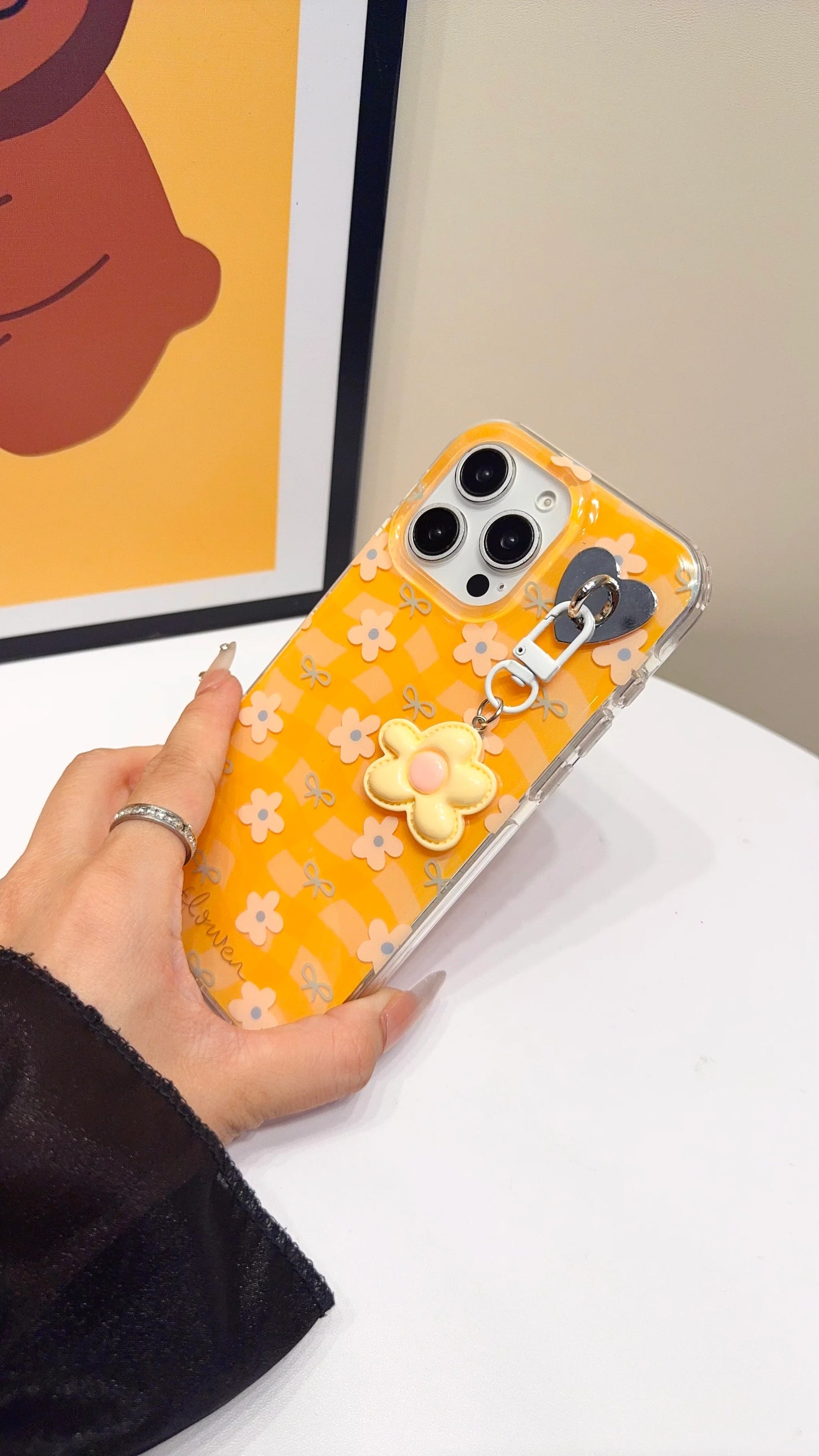 Yellow Daisy Charm Floral Case
