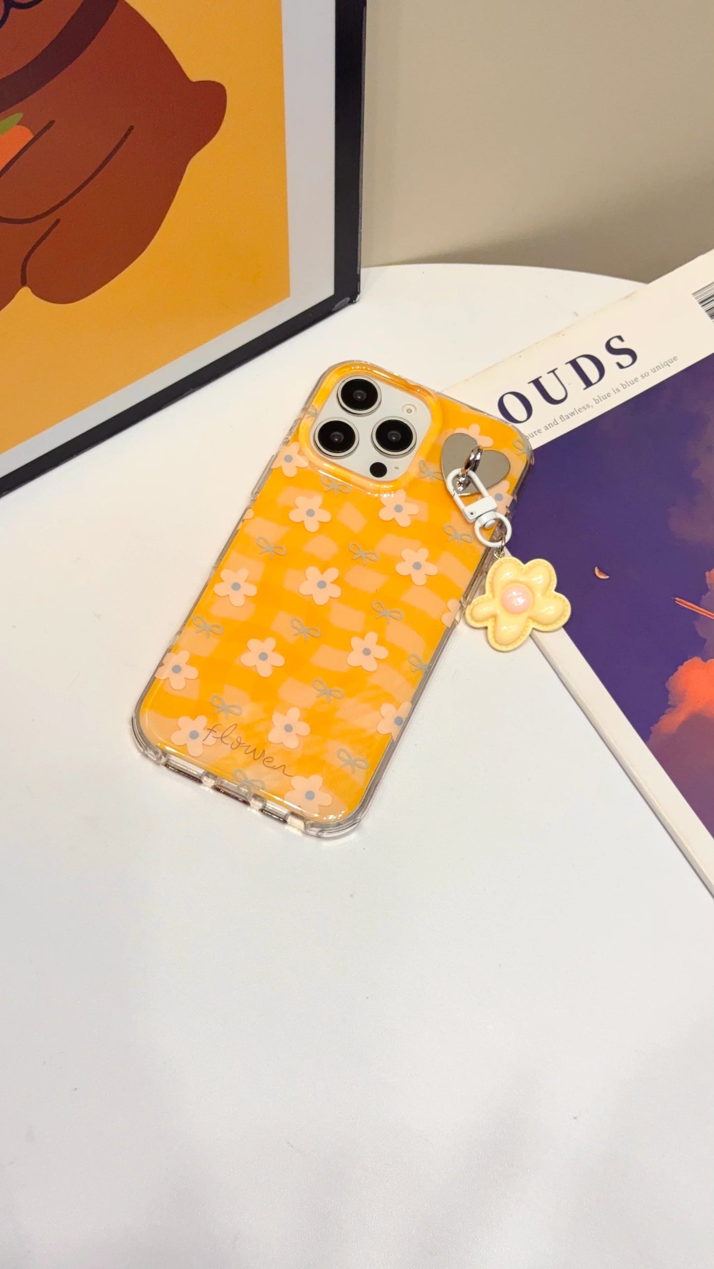 Yellow Daisy Charm Floral Case